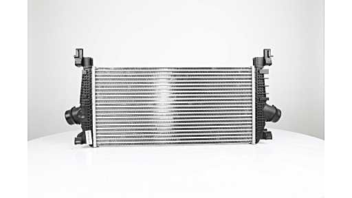 BSG 65-535-010 | Turbo Radyatörü 565X280x30 Astra J Cruze J305 Cascada A13dte A14net B14net A16let A17dtl A17dtj 10-