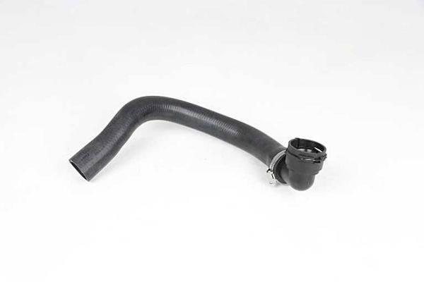 BSG 65-700-422 | Radyatör Hortumu Alt Çıkıs