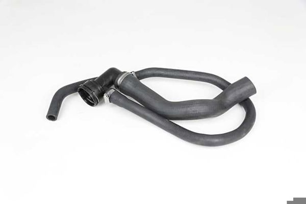 BSG 65-700-459 | Radyatör Hortumu Alt Çıkıs