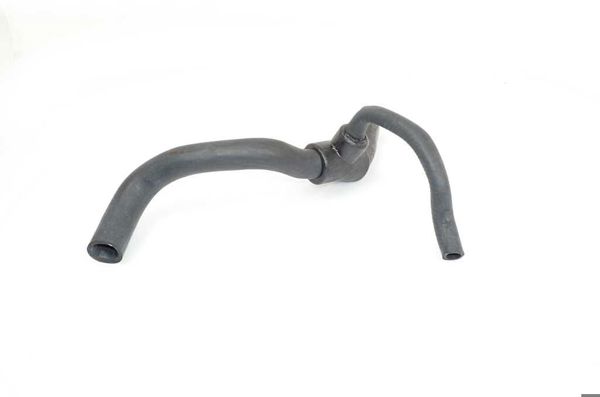 BSG 75-720-015 | Radyatör Hortumu Üst Ac