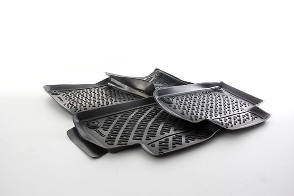 BSG 95-934-007 | Paspas 3D Havuzlu Kokusuz/Siyah V60 Benzin-Dizel 18-