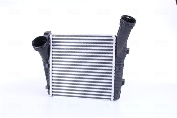 NISSENS 96611 | Sağ Intercooler (VW Touareg 03-18 Audi Q7 06-15 Porsche Cayenne 10 -)