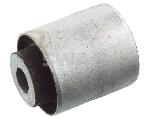 SWAG 40790006 | Arka Dingil Burcu Aks Traversı Içın Opel Omega B | 2 Adet