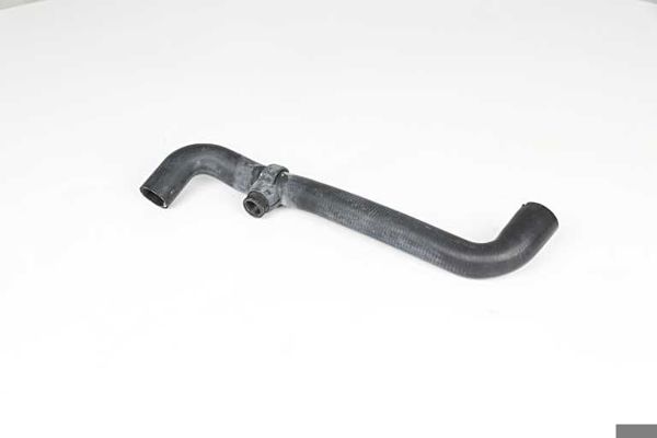 BSG 65-700-472 | Radyatör Hortumu Üst Giriş Movano A Master II 2.5 D  S8u-772 99-