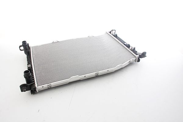 BSG 90-520-025 | Su Radyatörü 8Mk 376 745-631 (Otomatik)