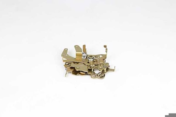 BSG 60-975-048 | Kapı Kilidi Orta  Sprinter 901-902-904 Bm 1996-2006