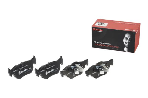 BREMBO P06038 | Fren Balatası Arka Kulaklı BMW E87/E90/X1 E84 N43/N46/N47/N52/N53 04-14
