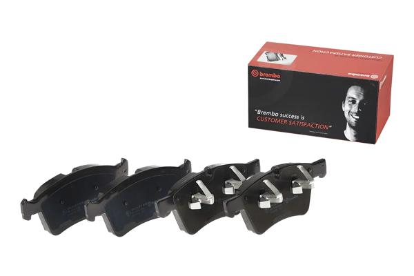 BREMBO P50115 | Fren Balatası Ön Low-Met Mercedes-Benz