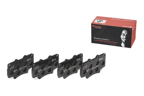 BREMBO P83025 | Balata Fren Ön-(Toyota Hilux 84 / 89 / Landcrusıer 84 / 96)
