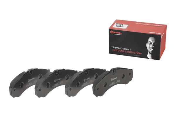 BREMBO PA6017 | Fren Balatası Ön / Arka (Iveco: Daily 35.8 10 12) Low-Met