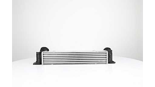 BSG 15-535-012 | Turbo Radyatörü E90-E90 Lcı-E91-E91 Lcı-E92-E92 Lcı-E93-E93 Lcı-X1 E84 N47-N47n 05-15