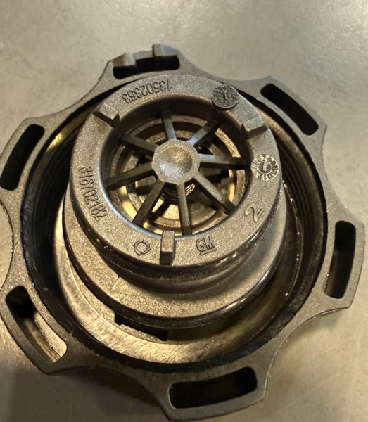 MOPAR (PSA) 13502353 | Yedek Su Depo Kapağı Opel Astra H-J Insignia Mokka Corsa D Oem Paket