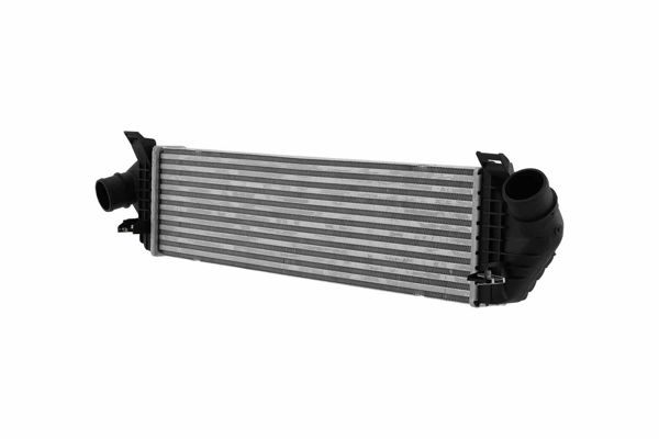 HELLA 8ML366470-851 | Intercooler Volvo C30 (533) 1.6 D-2.0D 06 > 12 C70 II (542) 2.0 D 08 > 12 S40 II (544) 1.6 D-2.0D 08 > 1